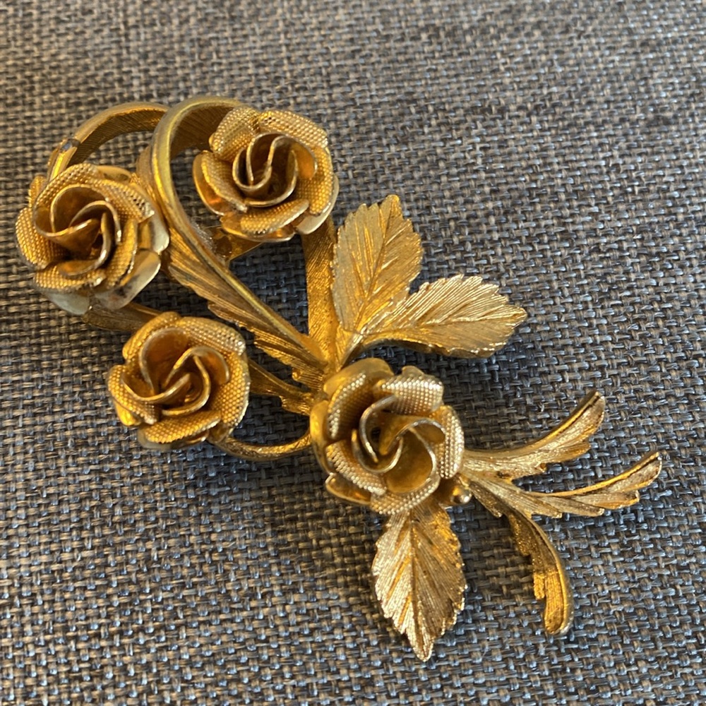 CORO Vintage Classic Roses Brooch
